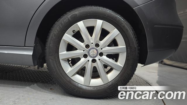 Mercedes-Benz B-Class 2012 — photo 7