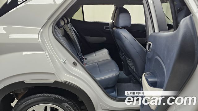 Hyundai Venue 2024 — photo 17