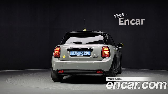 Mini Cooper 2023 — photo 4
