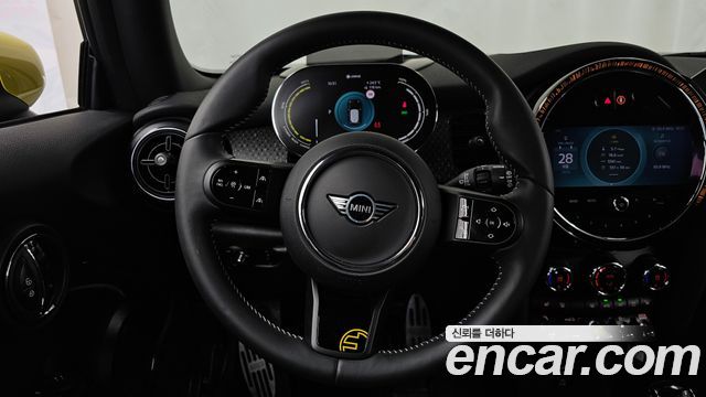 Mini Cooper 2023 — photo 19