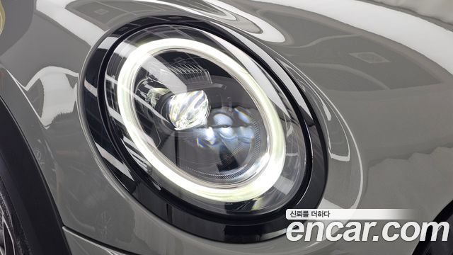 Mini Cooper 2023 — photo 8
