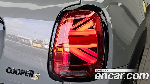 Mini Cooper 2023 — photo 9