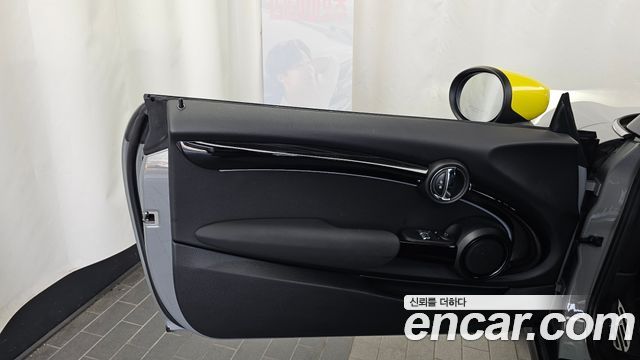Mini Cooper 2023 — photo 14