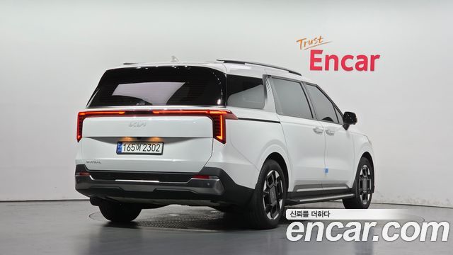 Kia Canival 2024 — photo 2