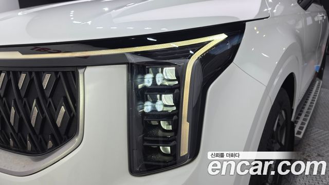 Kia Canival 2024 — photo 8