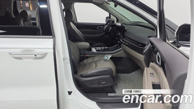Kia Canival 2024 — photo 16