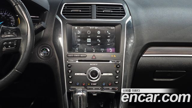 Ford Explorer 2018 — photo 19