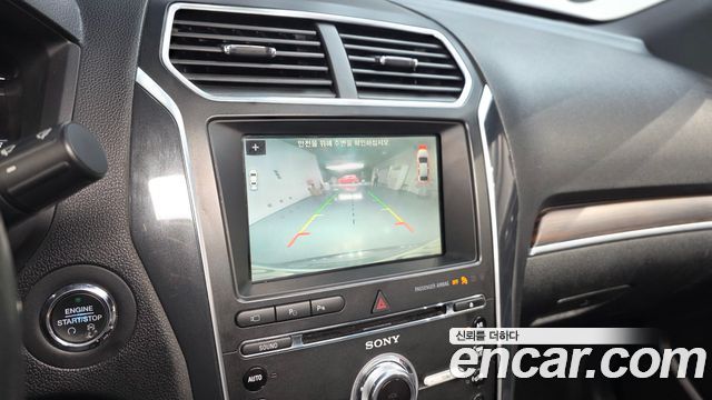Ford Explorer 2018 — photo 20