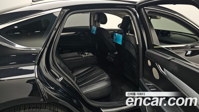 Genesis G80 2023 — photo 18