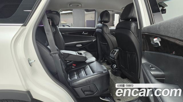 Kia Sorento 2016 — photo 17