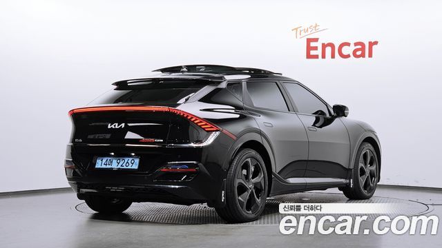Kia EV6 2022 — photo 2
