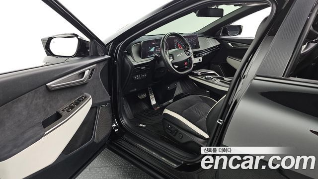 Kia EV6 2022 — photo 10