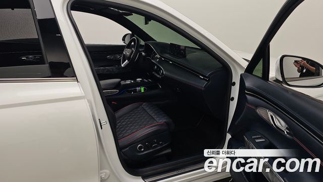 Genesis GV70 2024 — photo 17