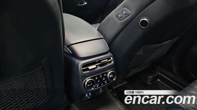 Genesis GV70 2024 — photo 25
