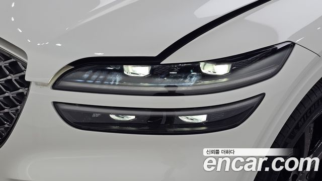 Genesis GV70 2024 — photo 8