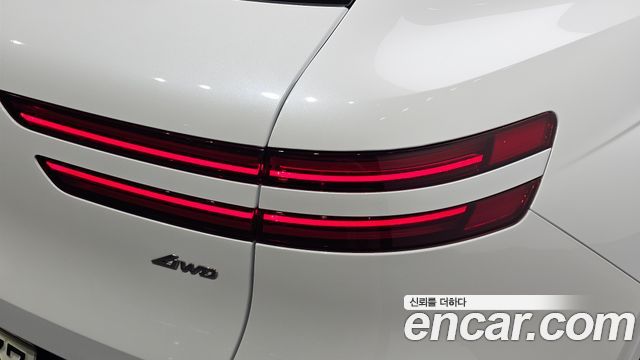 Genesis GV70 2024 — photo 9
