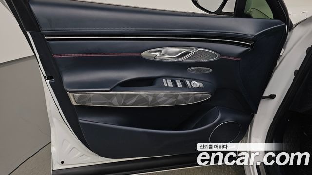 Genesis GV70 2024 — photo 14