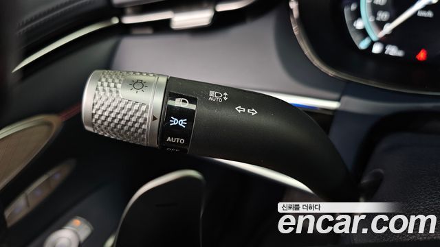 Genesis GV70 2024 — photo 33