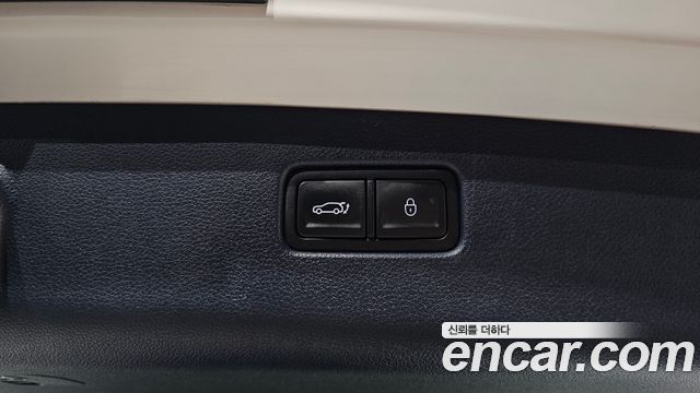 Genesis GV70 2024 — photo 37