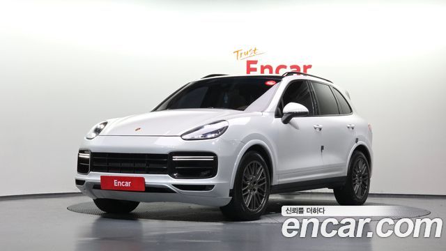 Porsche Cayenne 2017 — photo 1