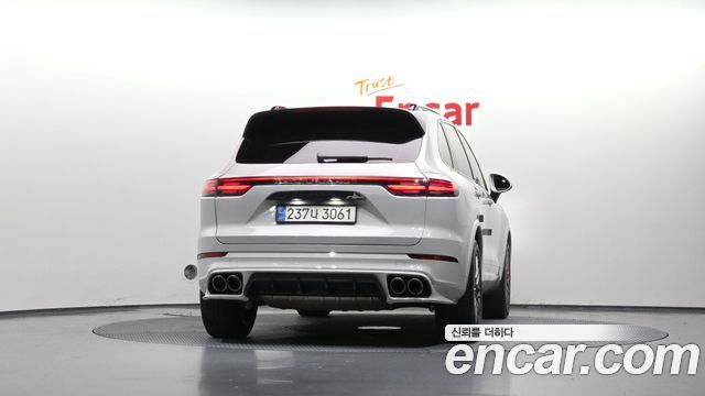 Porsche Cayenne 2017 — photo 4