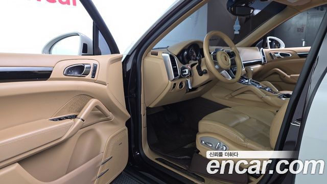 Porsche Cayenne 2017 — photo 10