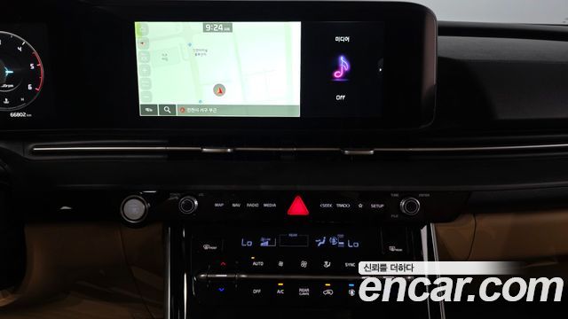 Kia Canival 2022 — photo 20