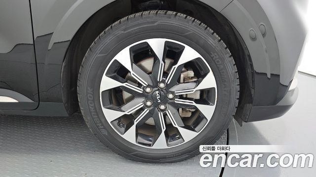 Kia Canival 2022 — photo 7