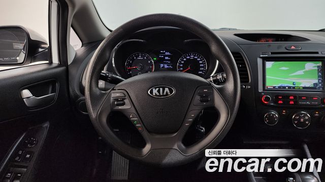 Kia K3 2015 — photo 18
