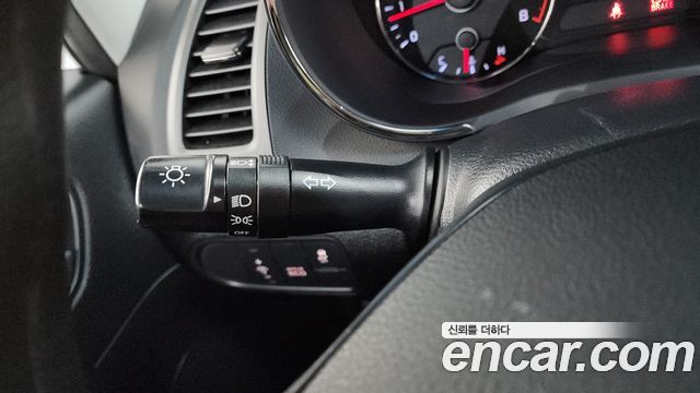Kia K3 2015 — photo 23