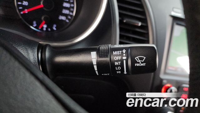 Kia K3 2015 — photo 24
