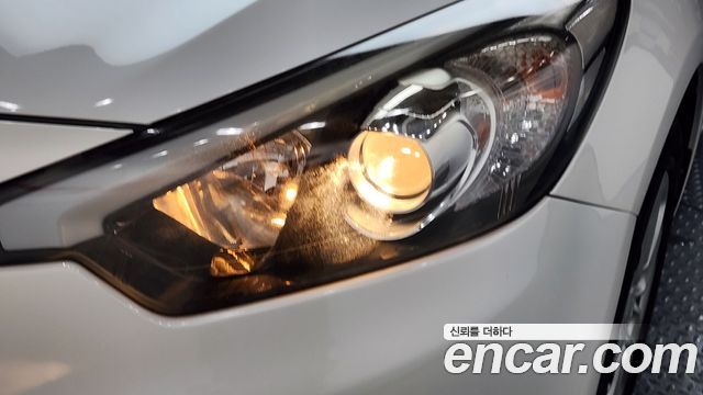 Kia K3 2015 — photo 8