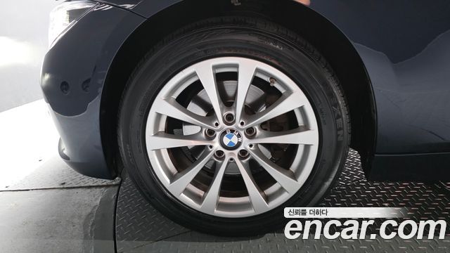 BMW 3-Series 2017 — photo 5
