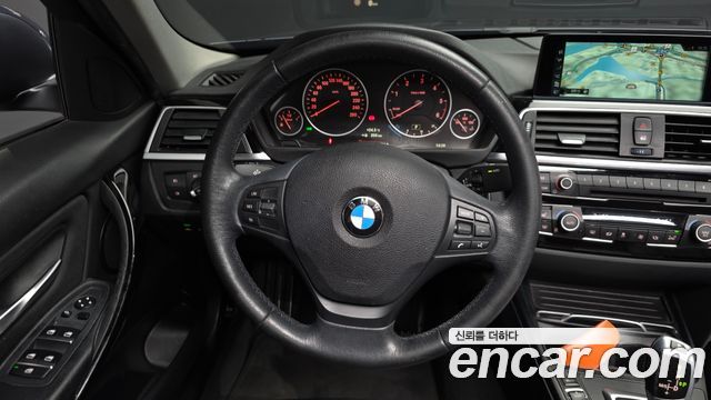 BMW 3-Series 2017 — photo 13