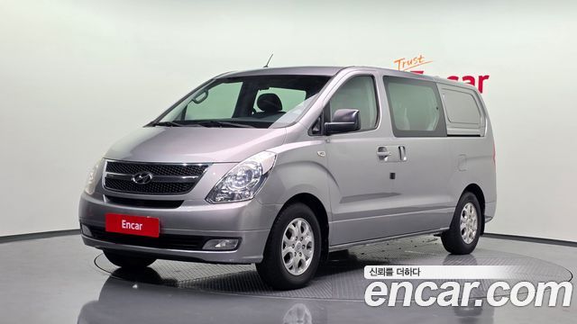 Hyundai Starex 2011 — photo 1
