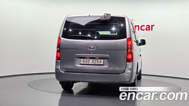 Hyundai Starex 2011 — photo 4