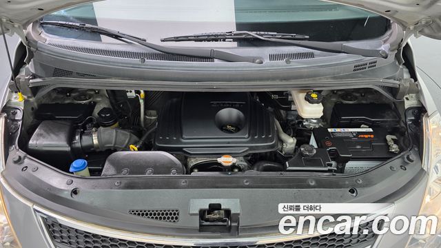 Hyundai Starex 2011 — photo 6