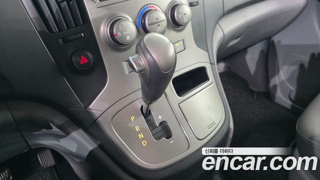 Hyundai Starex 2011 — photo 12