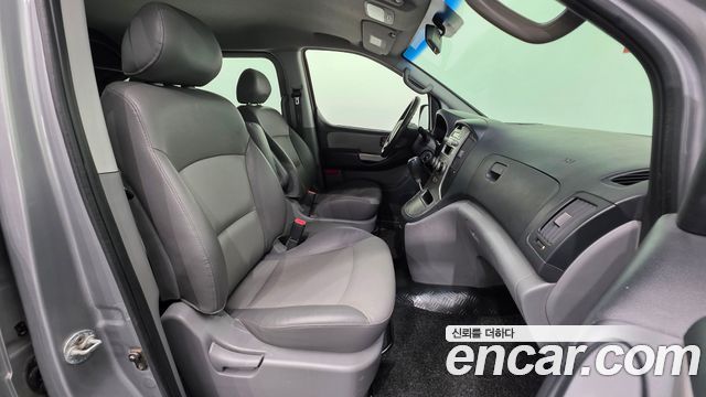 Hyundai Starex 2011 — photo 13