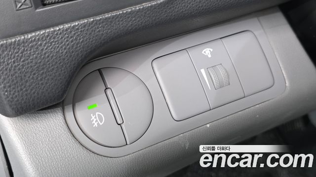 Hyundai Starex 2011 — photo 19
