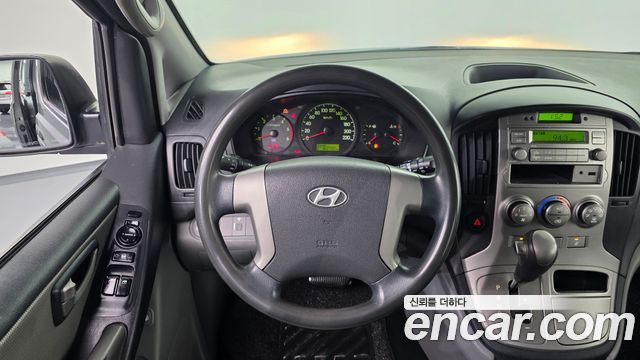 Hyundai Starex 2011 — photo 20
