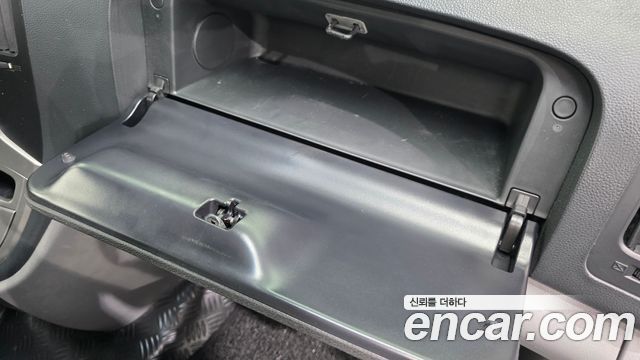 Hyundai Starex 2011 — photo 26