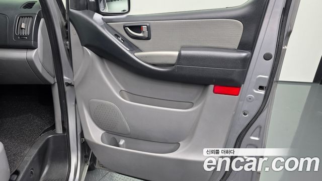 Hyundai Starex 2011 — photo 15