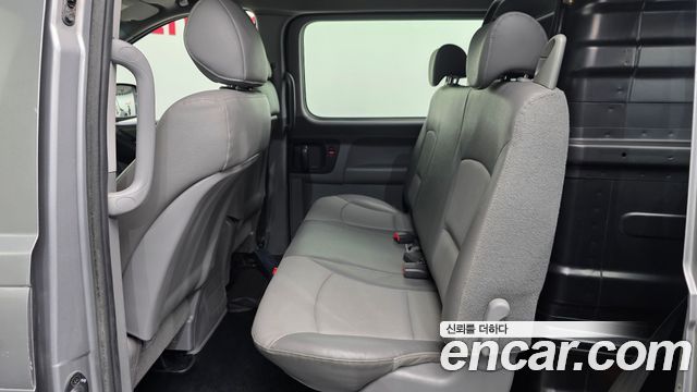 Hyundai Starex 2011 — photo 16