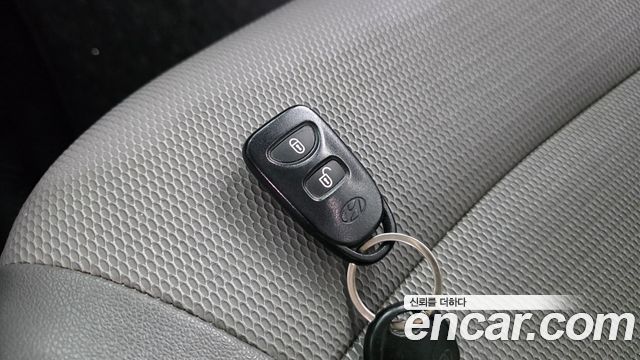 Hyundai Starex 2011 — photo 27