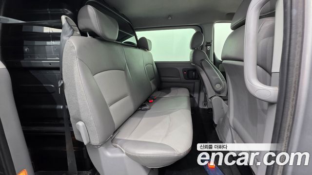 Hyundai Starex 2011 — photo 29