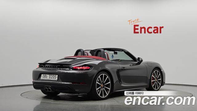 Porsche 718 2017 — photo 2
