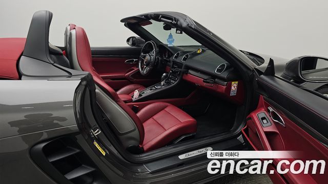 Porsche 718 2017 — photo 16