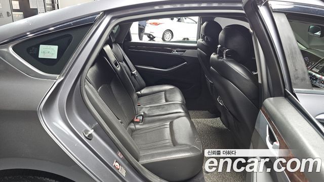 Hyundai Genesis 2016 — photo 11