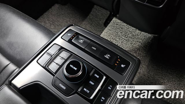 Hyundai Genesis 2016 — photo 19